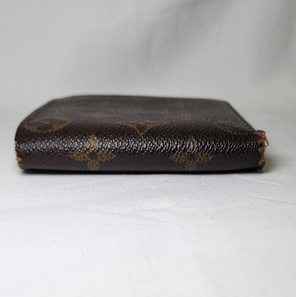 Louis Vuitton Monogram Bi-Fold - Picture 6 of 15